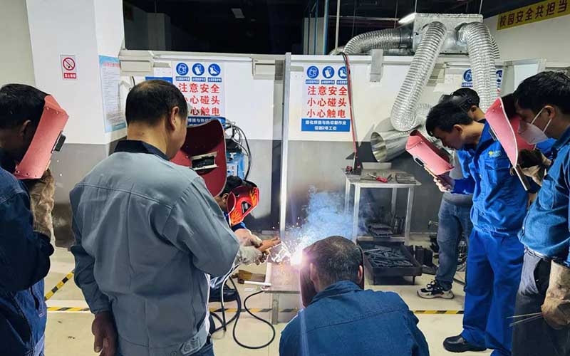 珠海金灣三灶紅旗電工焊工叉車培訓(xùn) 熔化焊接與熱切割作業(yè)-焊工上崗操作證
